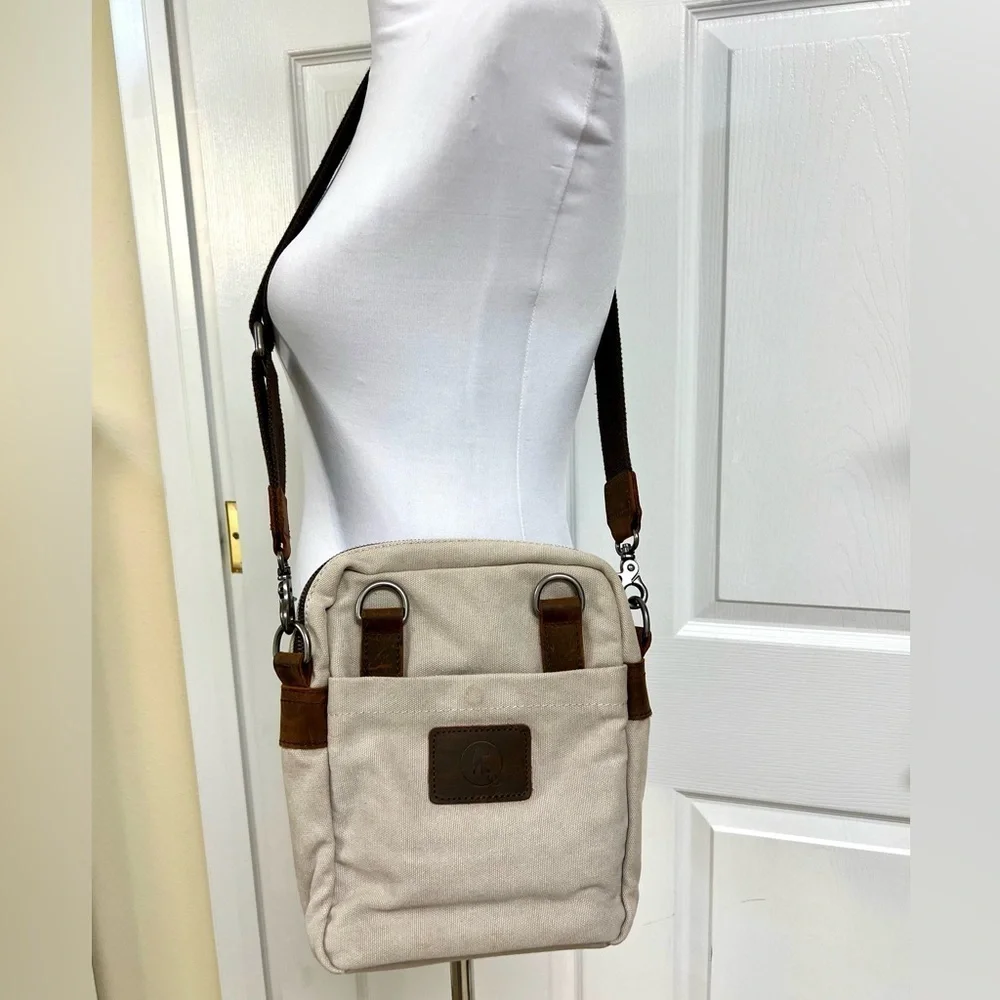 united leather this messenger